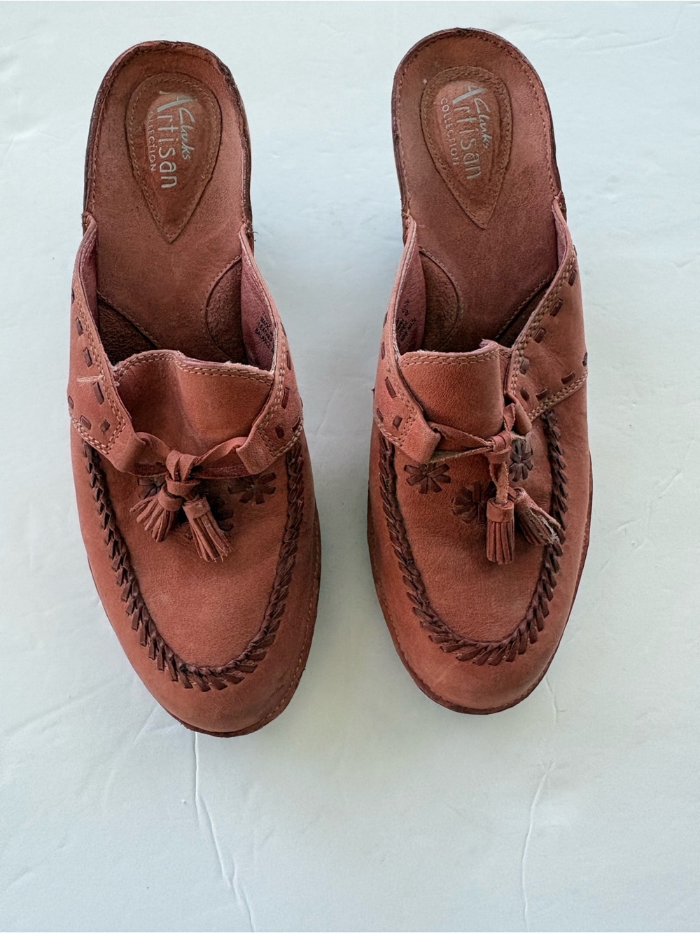 Clarks Artisan Women's Rust Brown Suede Leather Tassel Mules - Size 7.5